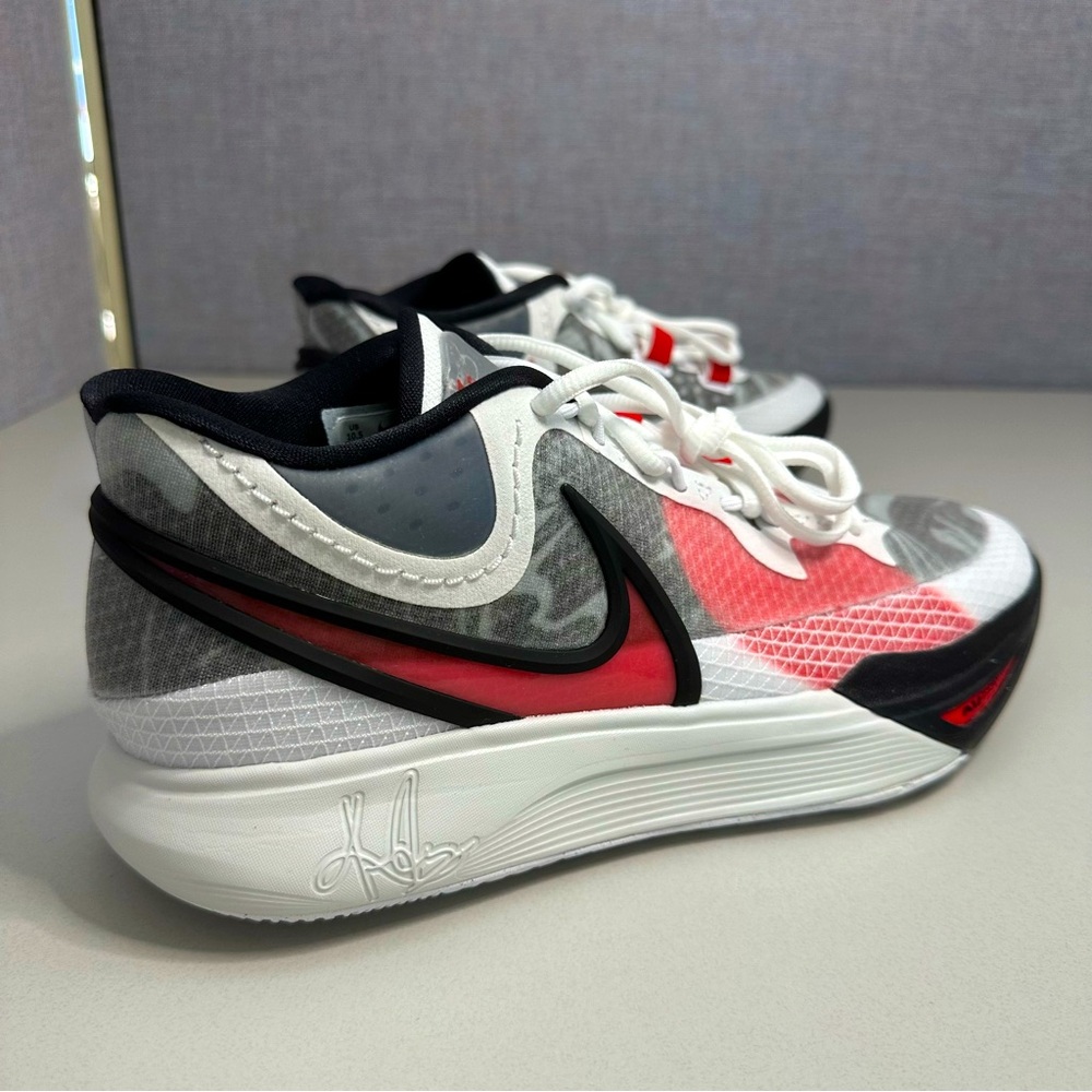 Nike Kyrie 8 ‘University Red White’